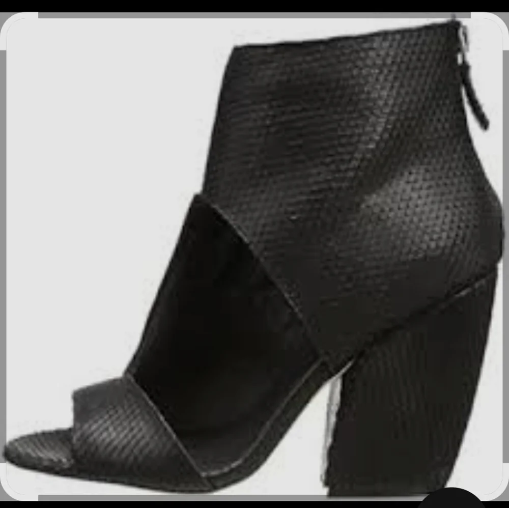 Mia Limited‎ Edition Rogue Black Textured Leather Booties